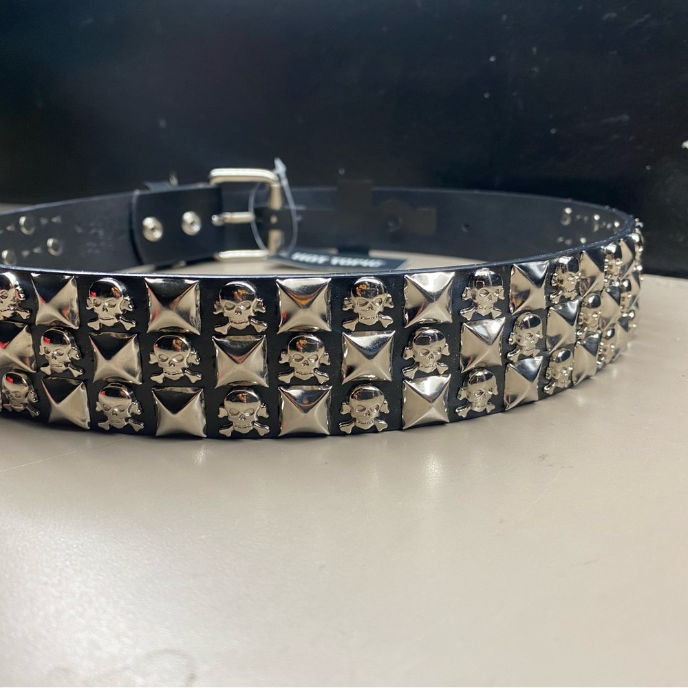 New Tags Unisex Hot Topic Chrome Skulls Studs Rocker Biker Belt Size Small